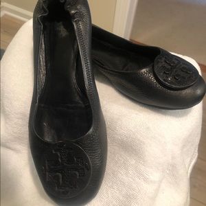 Tori Burch Revo black flats